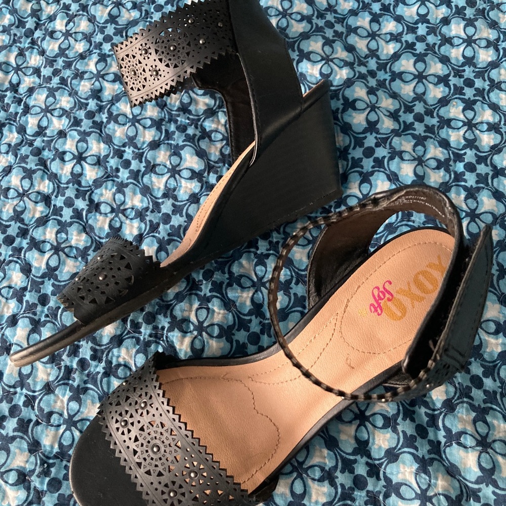 XOXO Soft ankle strap sandals